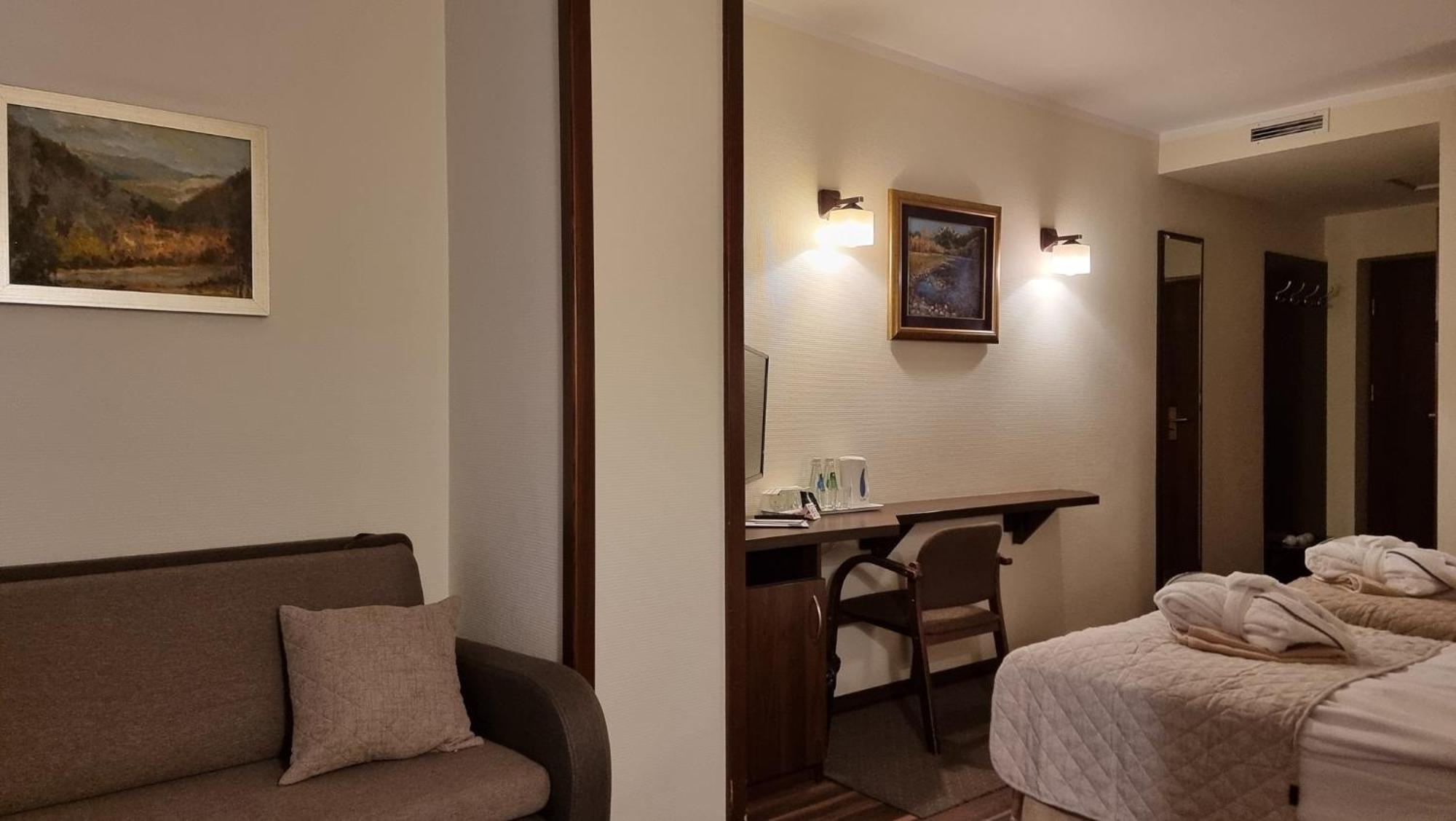 Hotel Nad Przelomem Сромовце-Нижне Экстерьер фото